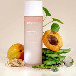 NWT GlowOasis MilkDew Ph Balancing Moister Milk Toner